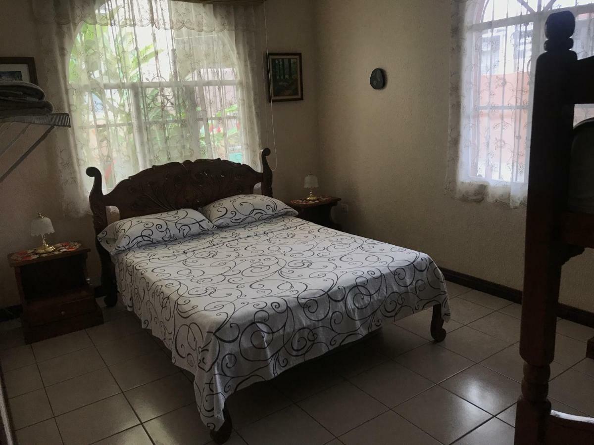 مبيت وإفطار Desamparados  Casa Del Suizo المظهر الخارجي الصورة